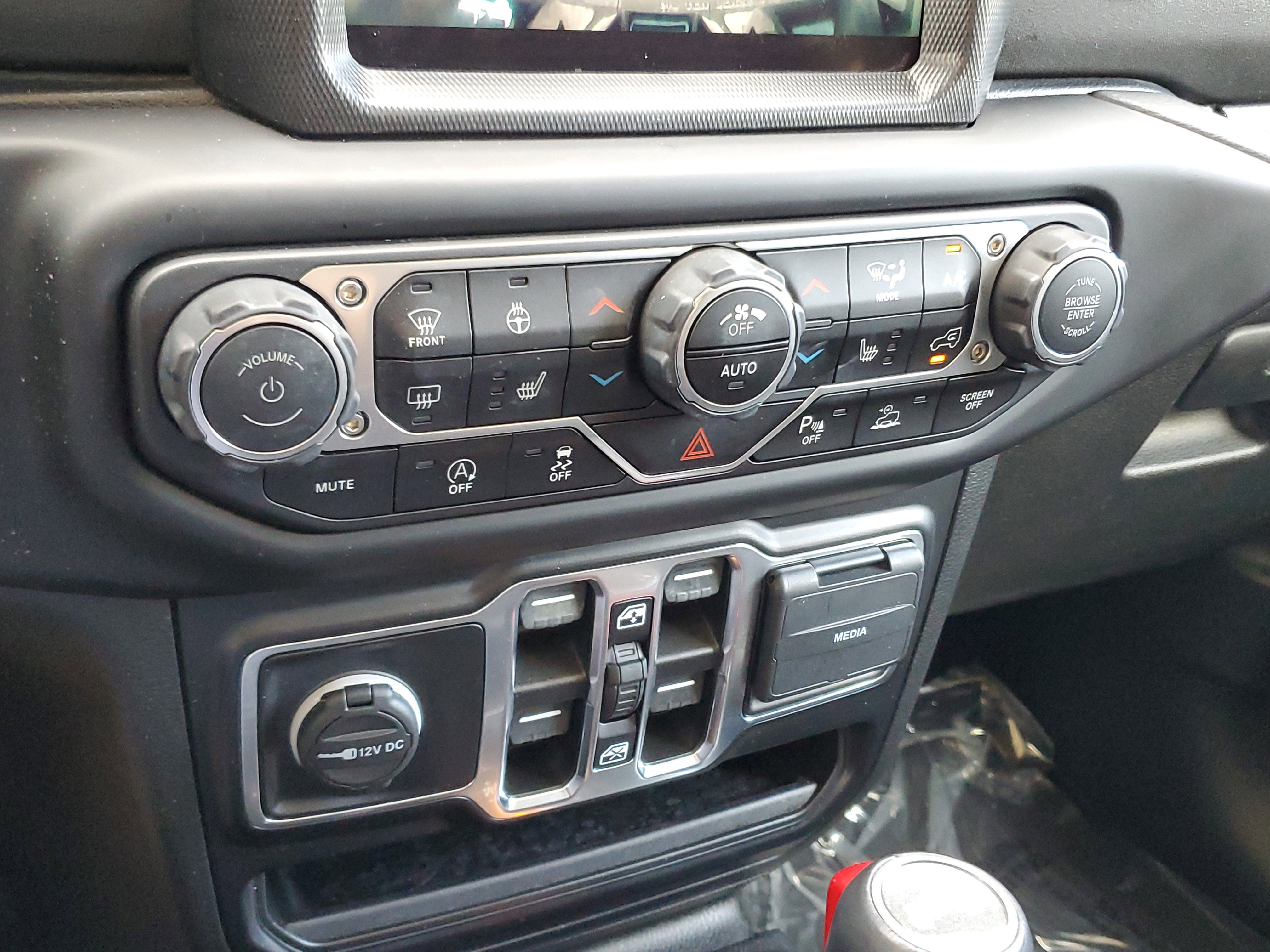 Used 2022 Jeep Wrangler Unlimited Sahara image 28