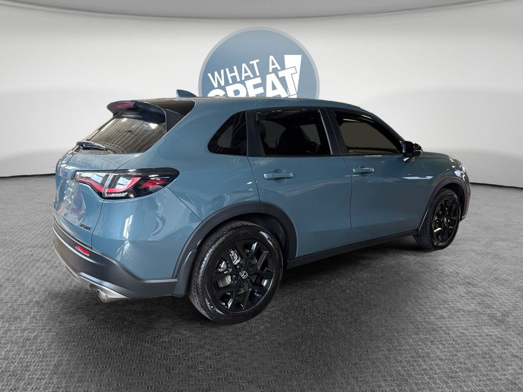 Used 2025 Honda HR-V Sport image 3