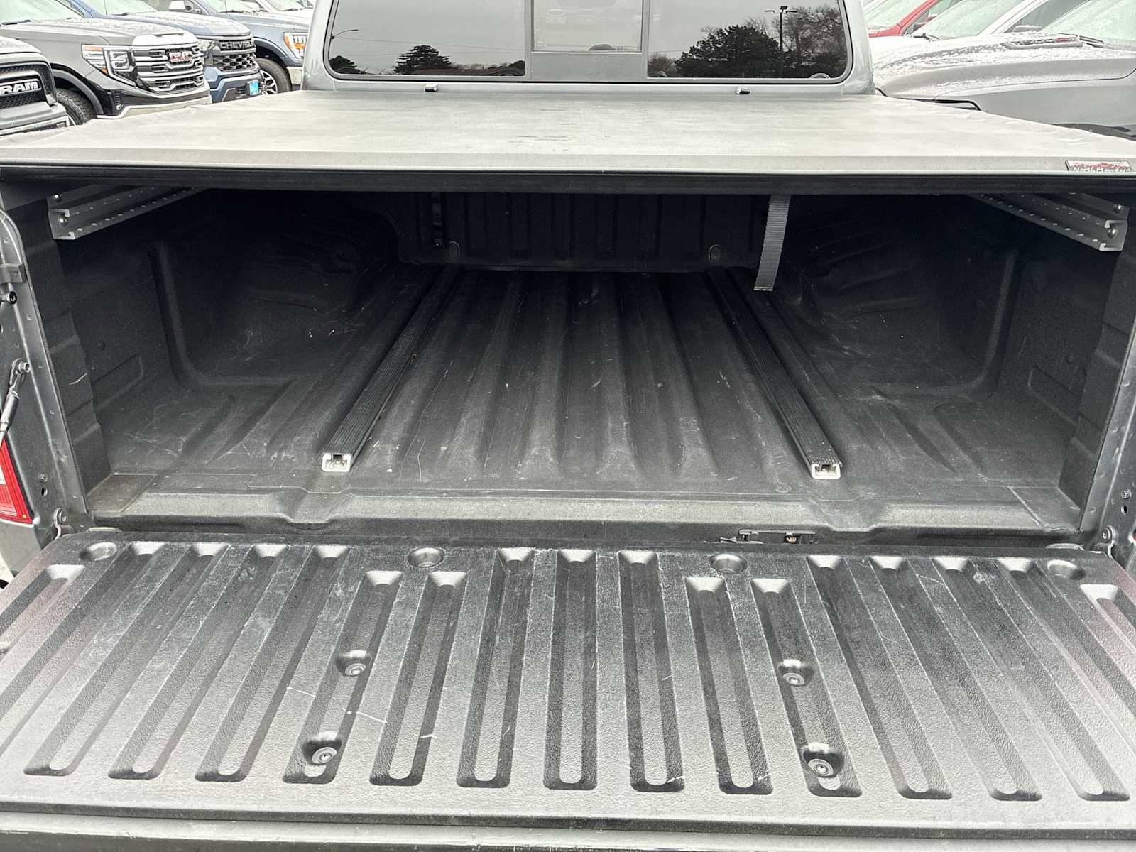 Used 2020 Nissan Frontier PRO-4X w/ Pro-4x Utility Package image 21