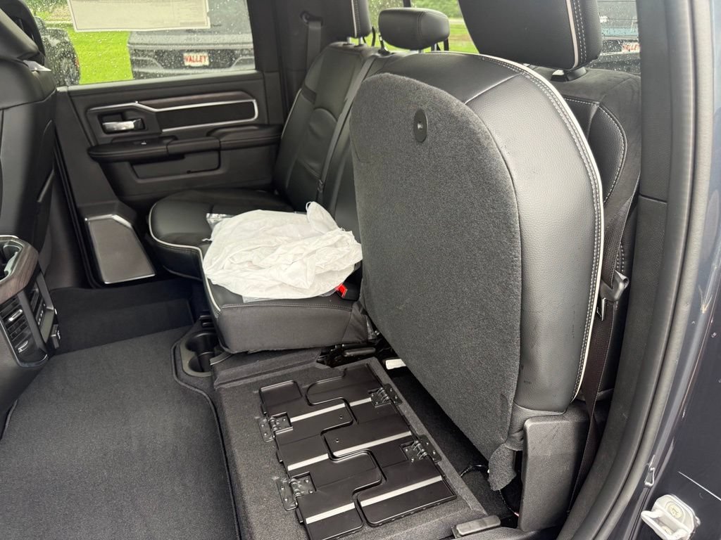 New 2026 RAM 2500 Laramie AWD/4WD image 39
