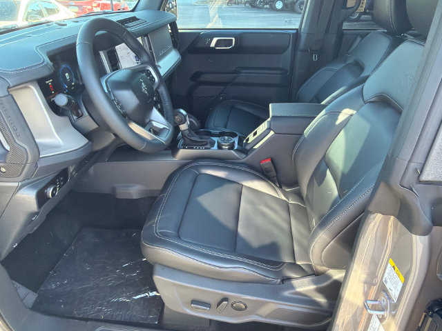 New 2026 Ford Bronco Outer Banks w/ Sasquatch Package AWD/4WD image 11