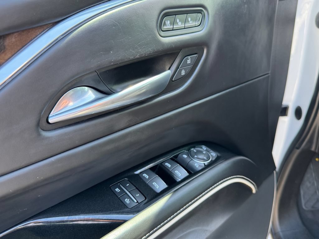 Used 2021 Cadillac Escalade Premium Luxury Platinum AWD/4WD image 19