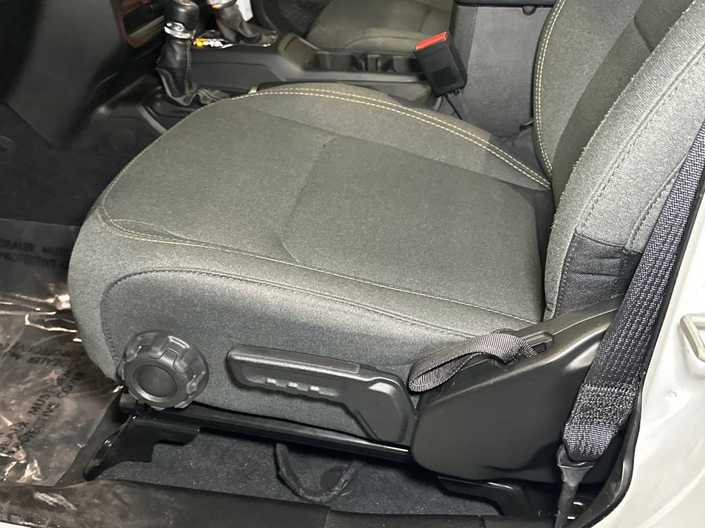 Used 2024 Jeep Wrangler Unlimited Sahara image 21