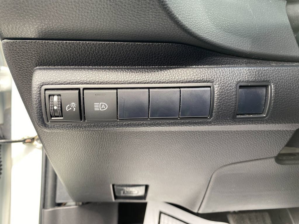 Used 2021 Toyota Corolla SE image 14