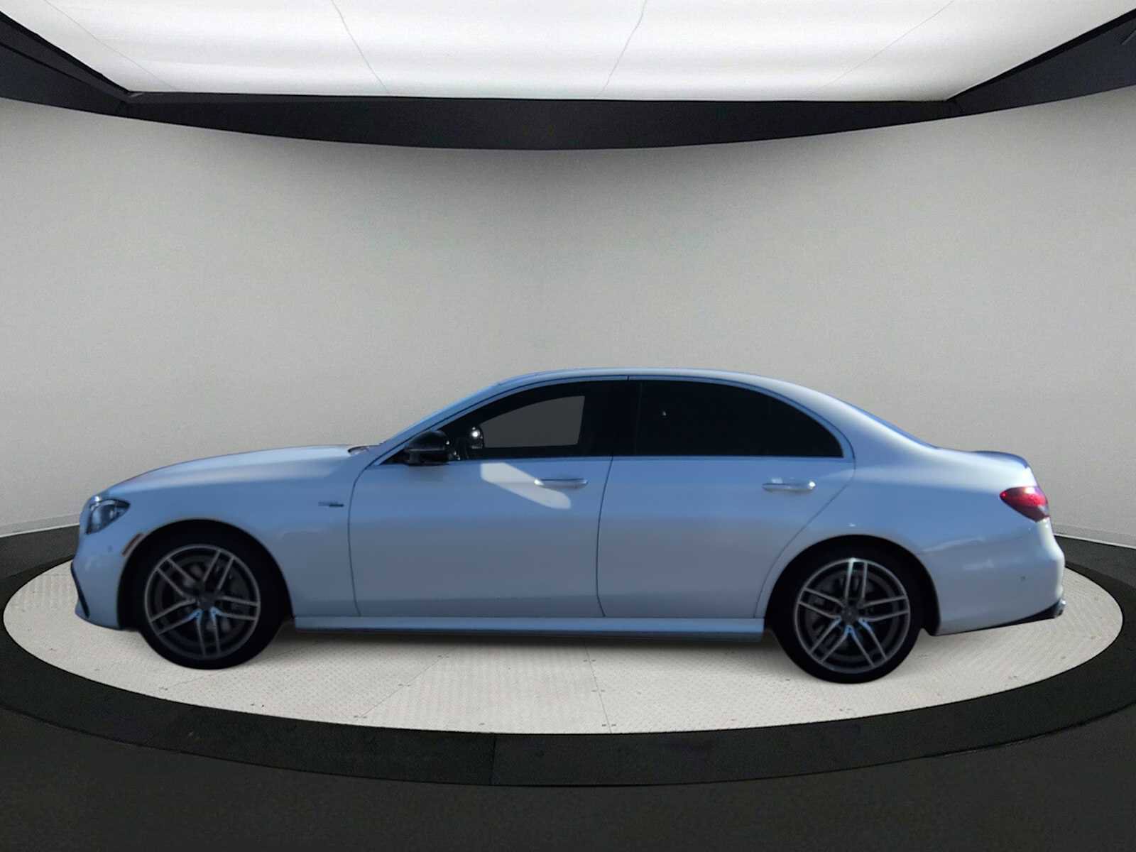 Used 2022 Mercedes-Benz E 53 AMG 4MATIC Sedan image 5