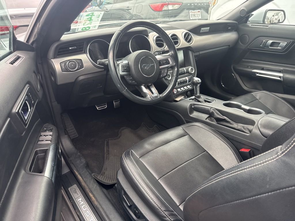 Used 2023 Ford Mustang Premium image 5