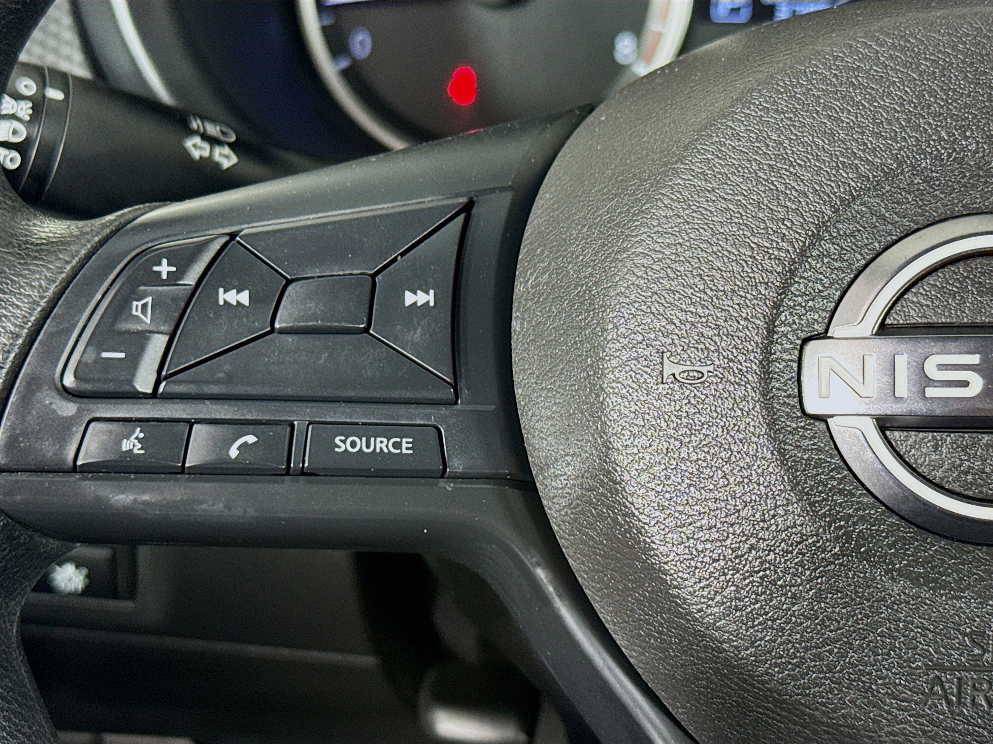 Used 2023 Nissan Kicks S image 13