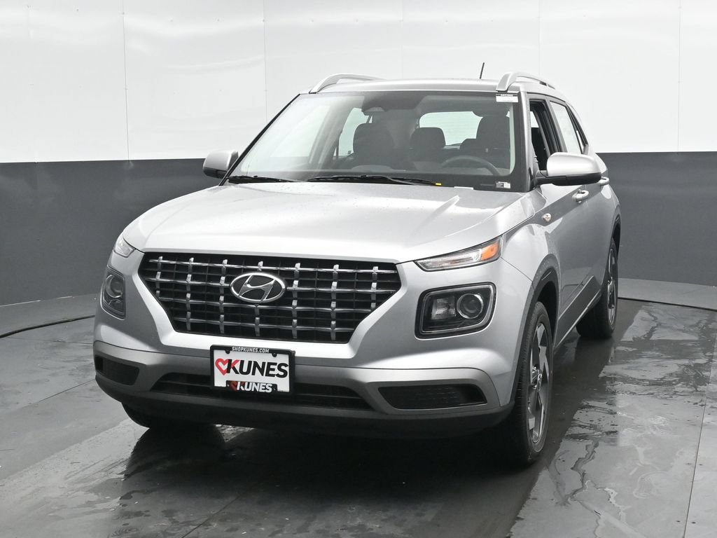 New 2026 Hyundai Venue SEL FWD image 5