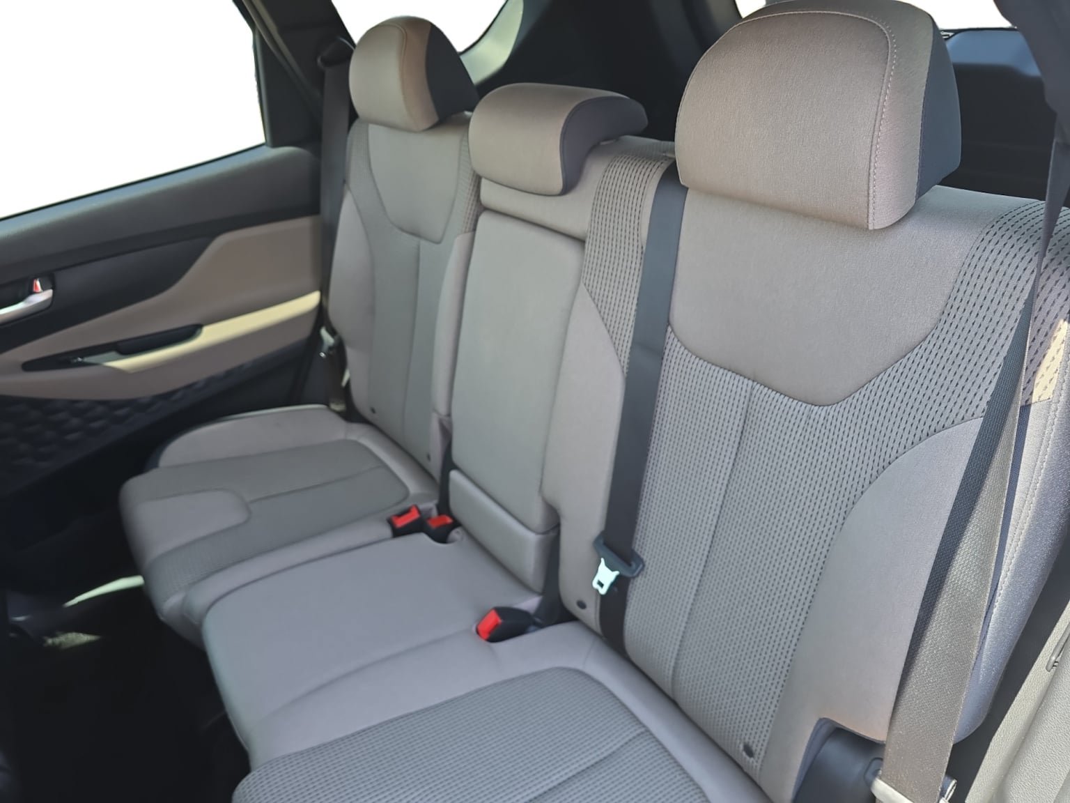 Used 2023 Hyundai Santa Fe SEL FWD image 16