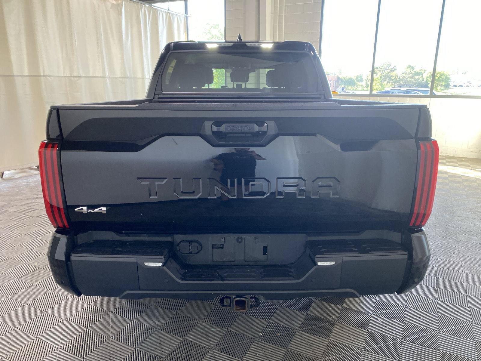 Used 2023 Toyota Tundra SR5 w/ SR5 Convenience Package AWD/4WD image 11