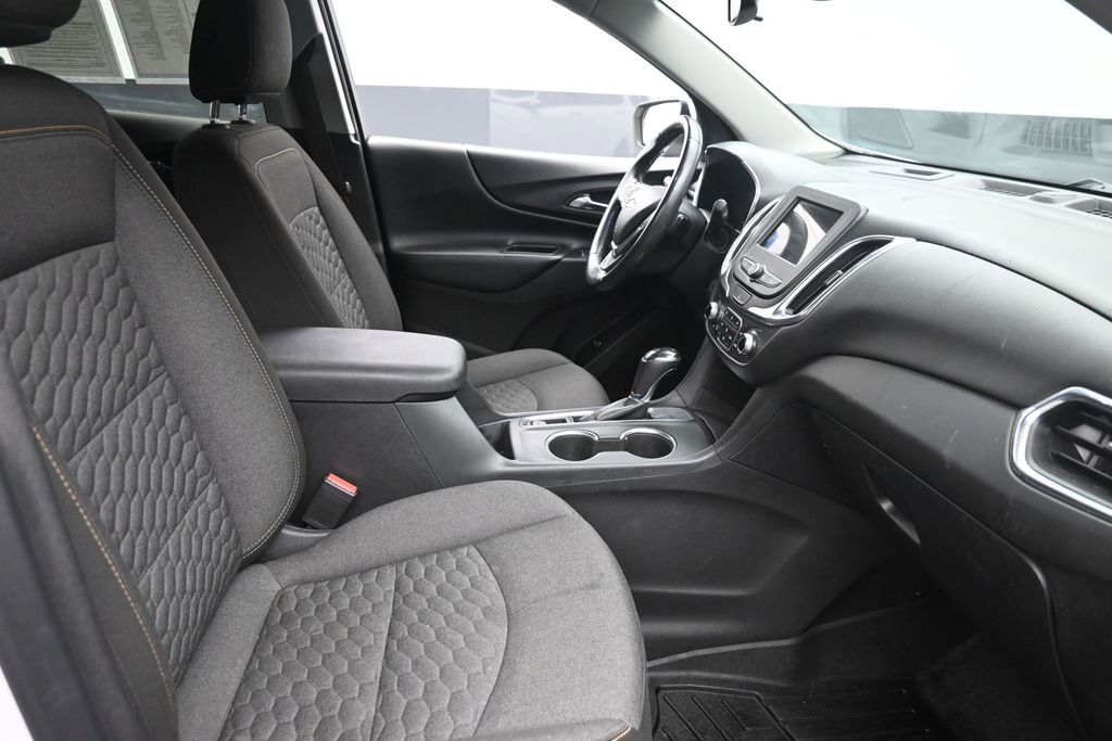 Used 2019 Chevrolet Equinox LT w/ Driver Convenience Package FWD image 7