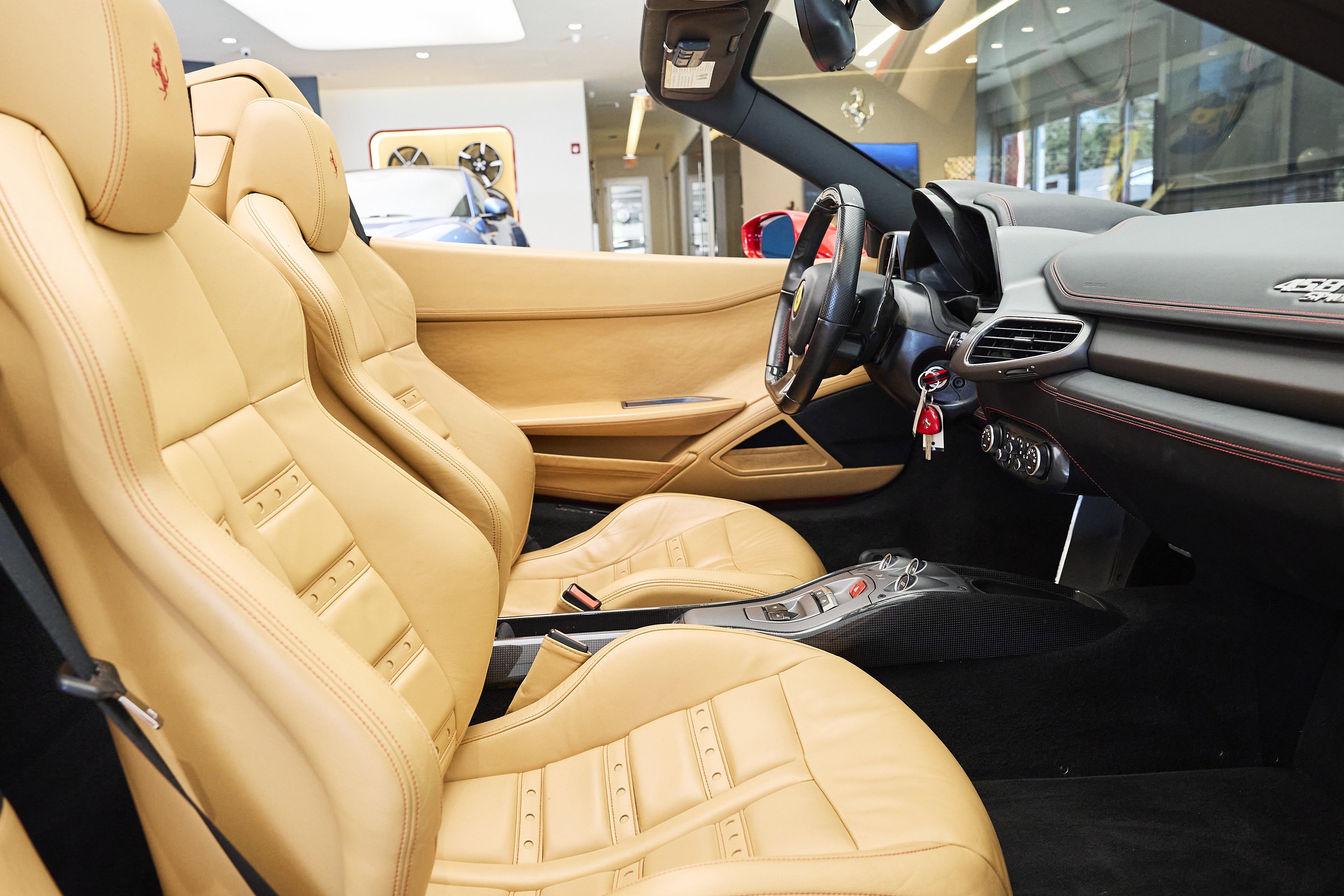 Used 2014 Ferrari 458 Spider image 31