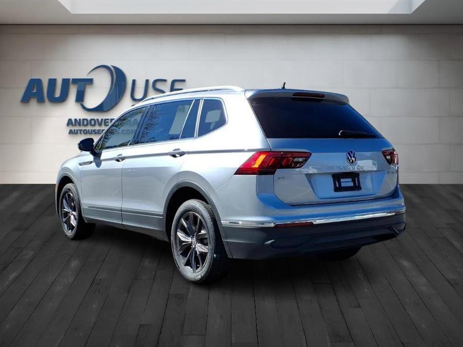 Used 2024 Volkswagen Tiguan SE image 4