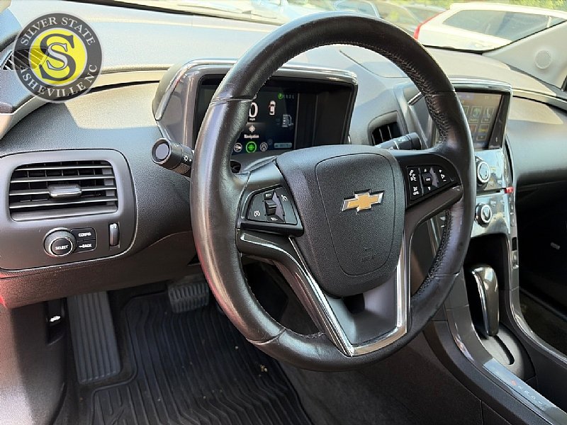 Used 2013 Chevrolet Volt Premium w/ Premium Trim Package FWD image 21