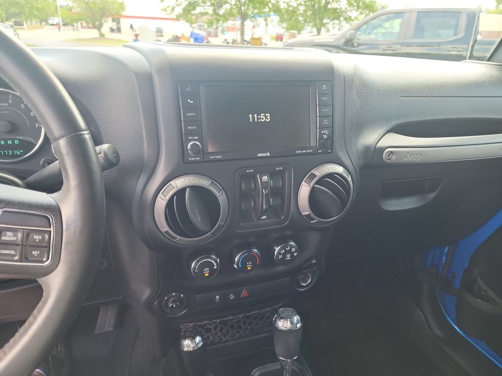 Used 2015 Jeep Wrangler Unlimited Sport w/ Quick Order Package 24S AWD/4WD image 19