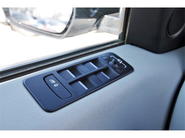 Used 2017 Land Rover Discovery Sport SE image 20