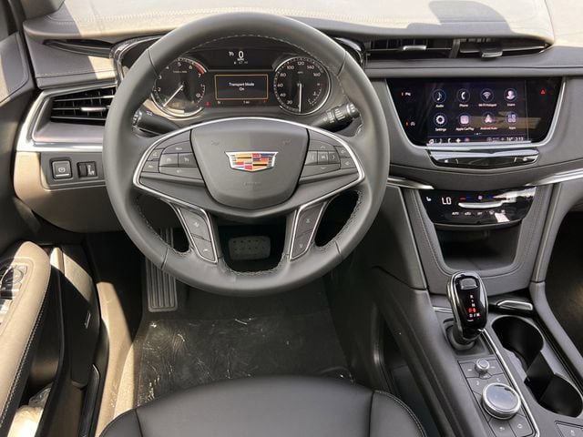 New 2026 Cadillac XT5 Luxury image 10