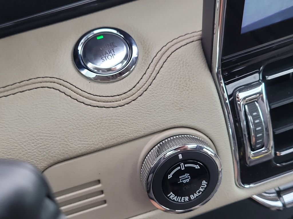 Used 2023 Lincoln Navigator L Reserve image 29