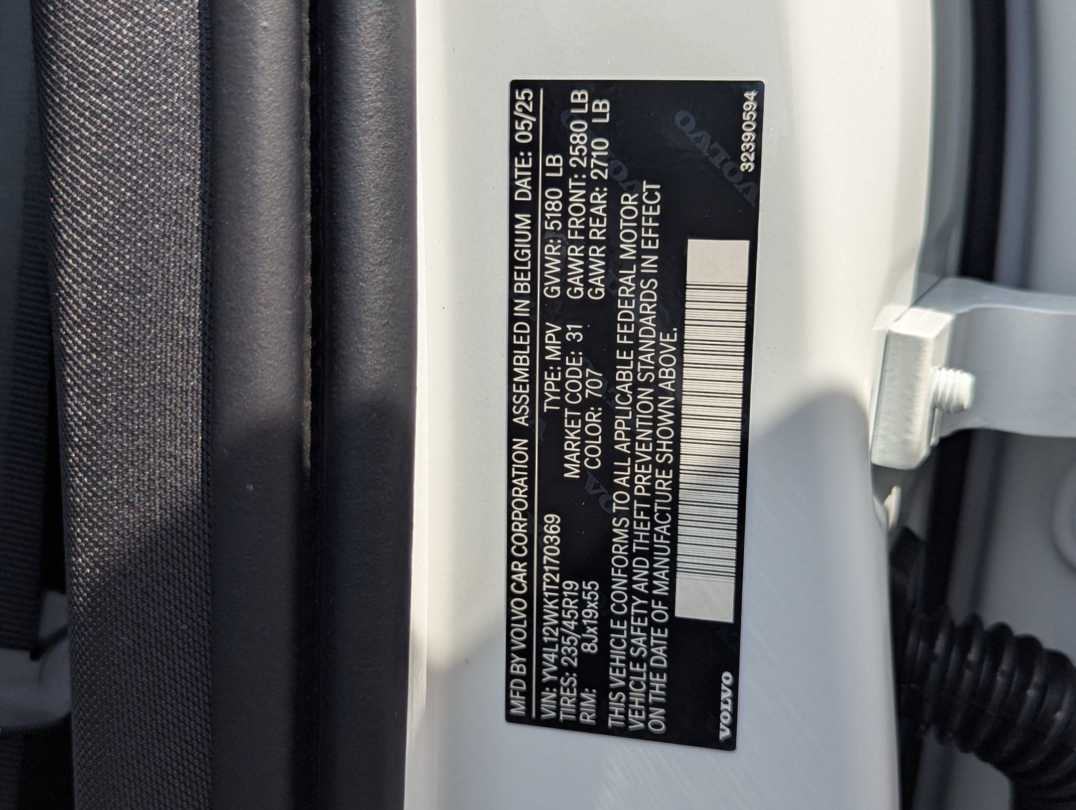 New 2026 Volvo V60 B5 Cross Country Plus w/ Protection Package Premier image 26