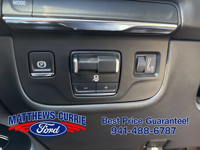 Used 2025 Cadillac Escalade ESV Premium Luxury w/ LPO, Floor Liner Package RWD image 8