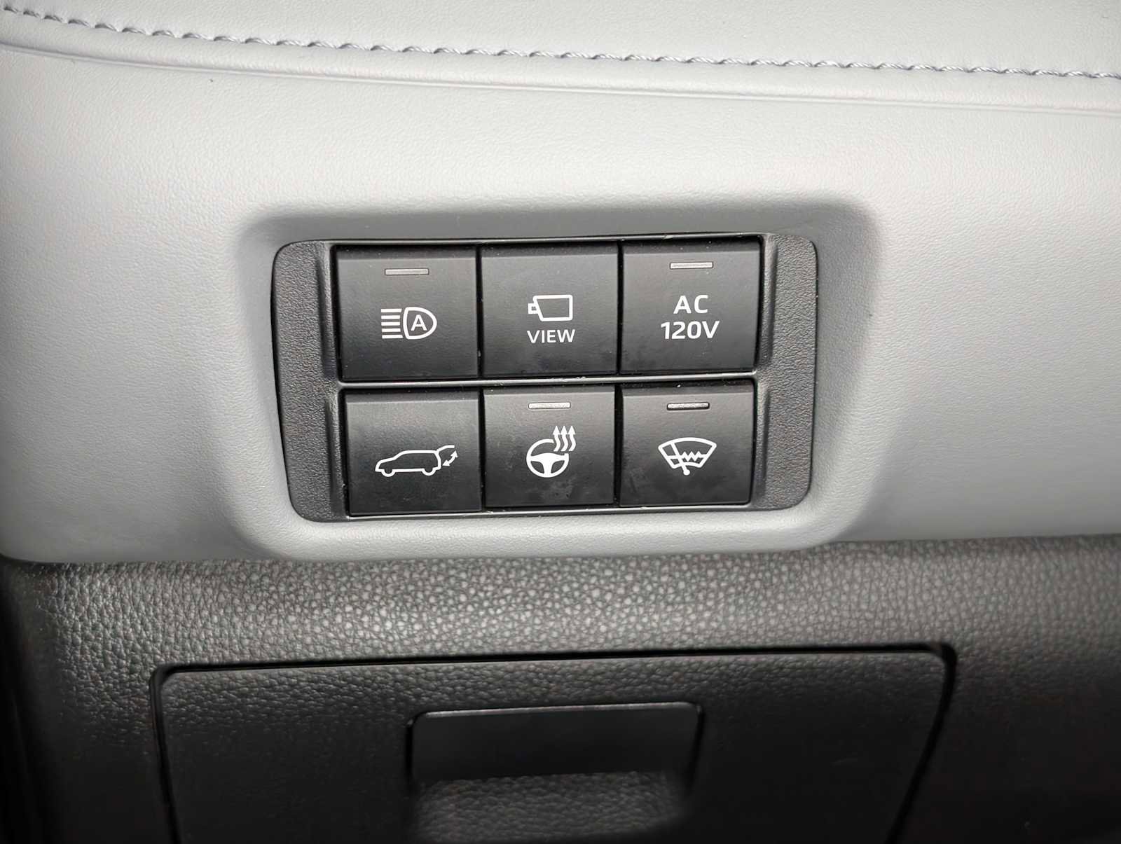 Used 2021 Toyota Highlander Platinum image 41