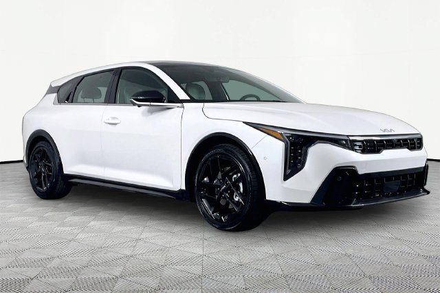 New 2026 Kia K4 GT-Line Turbo FWD image 3