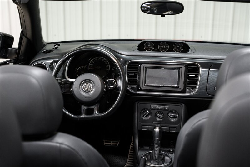 Used 2013 Volkswagen Beetle 2.0T FWD image 11