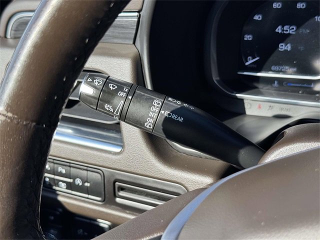 Used 2023 GMC Yukon XL SLT w/ SLT Luxury Package image 26