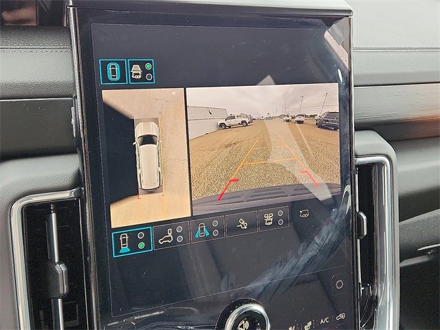 New 2025 GMC Yukon XL Denali w/ Denali Reserve Package image 16