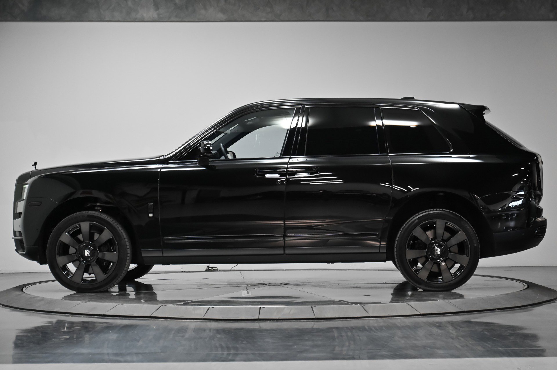 Used 2019 Rolls-Royce Cullinan image 20