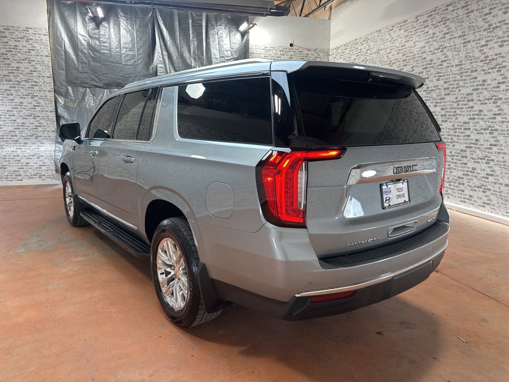 Used 2024 GMC Yukon XL SLT w/ SLT Luxury Package image 5