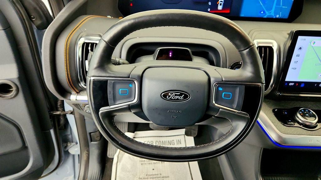 Used 2025 Ford Expedition Tremor AWD/4WD image 14