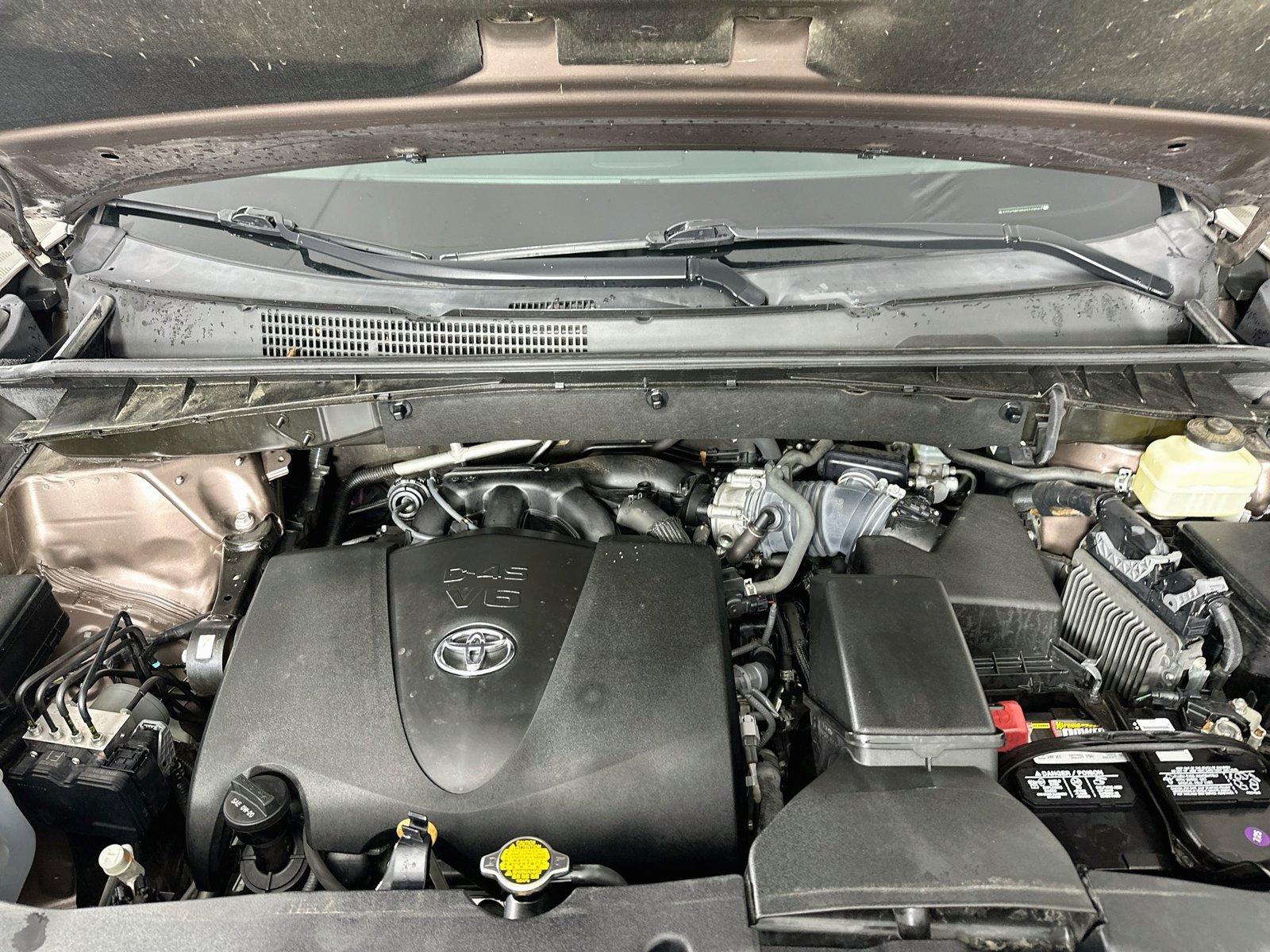 Used 2017 Toyota Highlander Limited Platinum FWD image 33