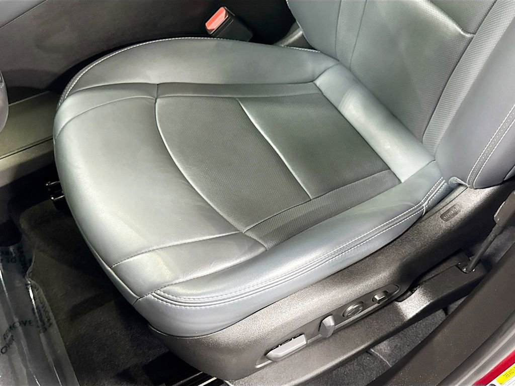 Used 2022 Buick Enclave Premium w/ Surround and Sites Package AWD/4WD image 18