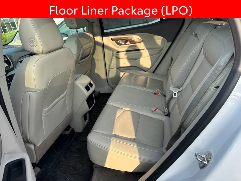 Used 2020 GMC Terrain Denali w/ Denali Premium Package AWD/4WD image 10