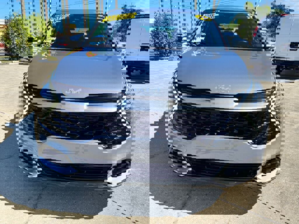 Used 2024 Kia Sportage EX FWD image 8