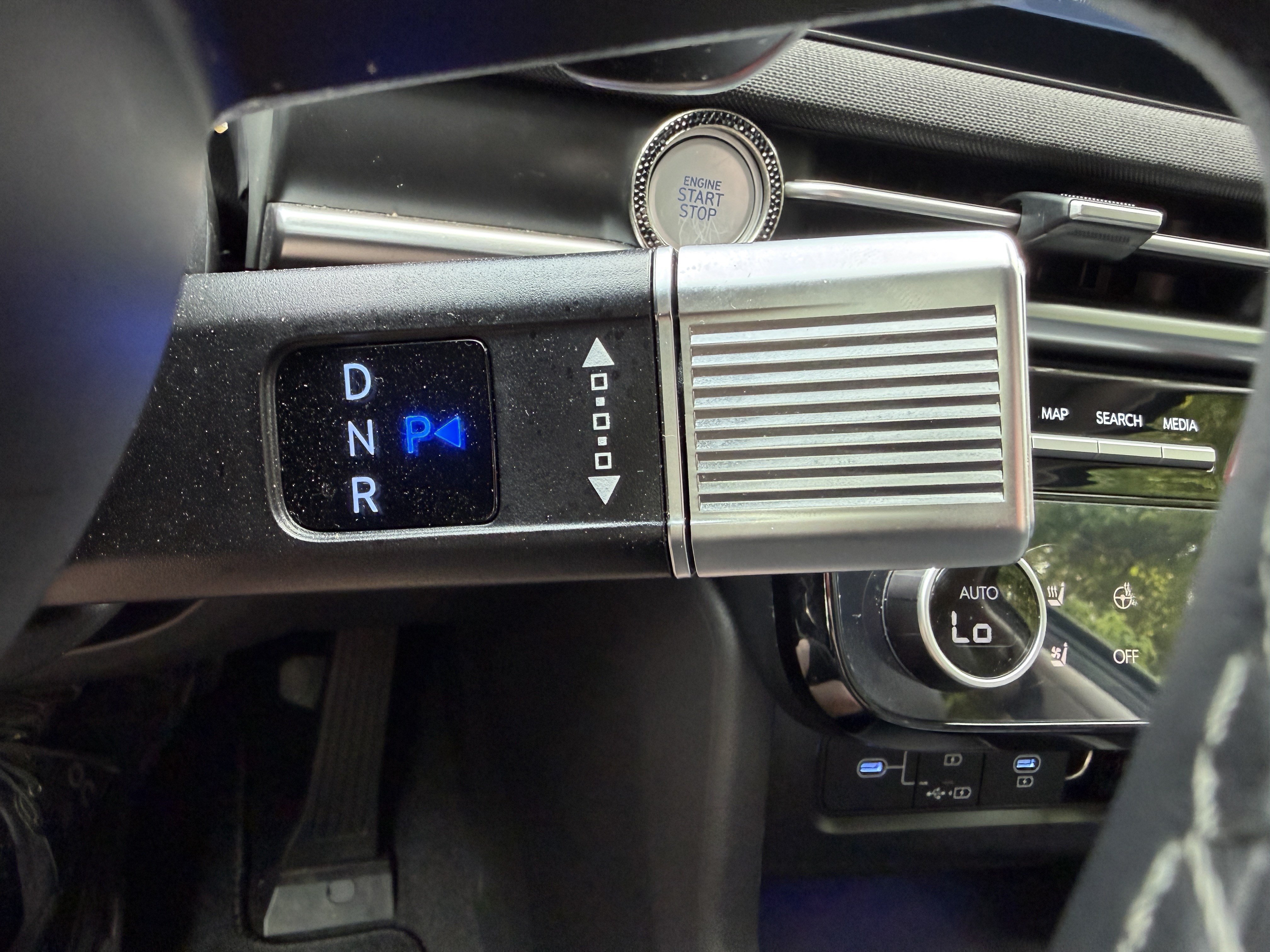 Used 2025 Hyundai Tucson Limited FWD image 40