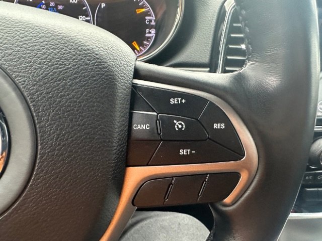 Used 2020 Jeep Grand Cherokee Limited image 22