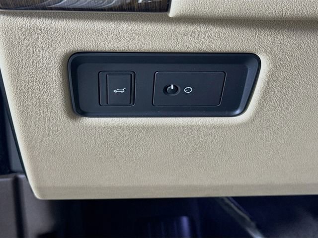 Used 2016 Land Rover Range Rover Sport HSE image 12