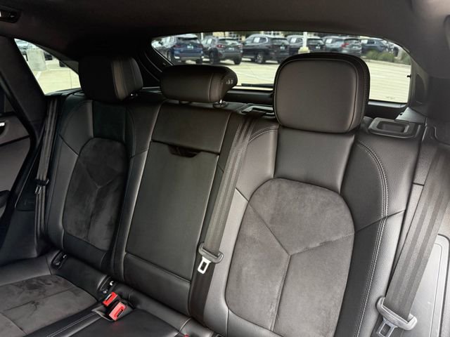 Used 2019 Porsche Macan AWD/4WD image 29