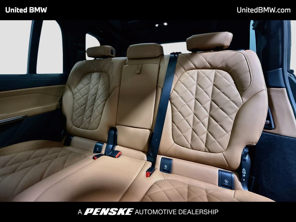 New 2027 BMW X7 xDrive40i w/ M Sport Package AWD/4WD image 13