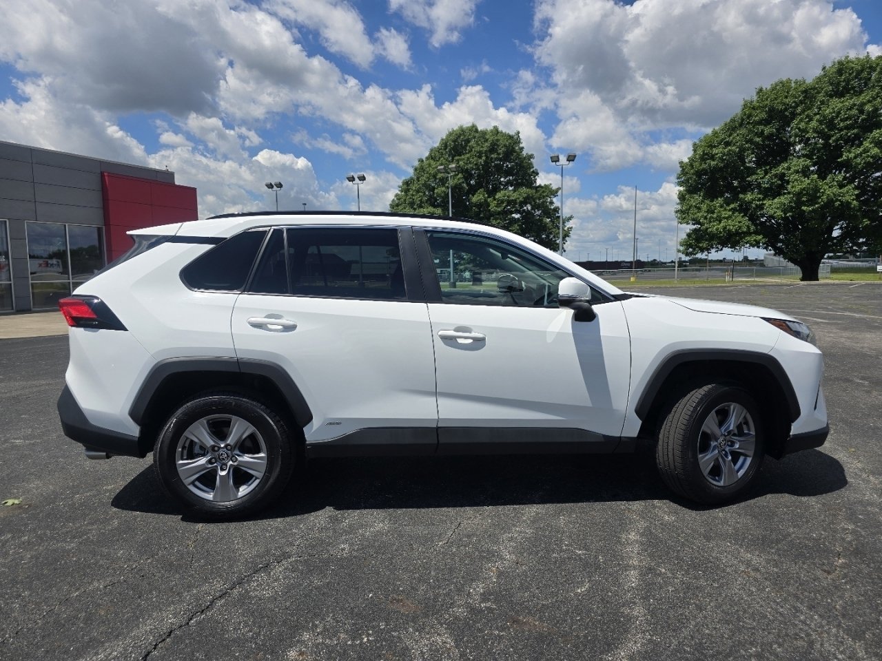Certified 2023 Toyota RAV4 XLE w/ XLE Grade Weather Package AWD/4WD image 16