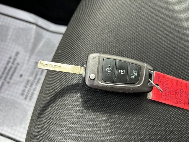 Used 2022 Hyundai Tucson SE image 46