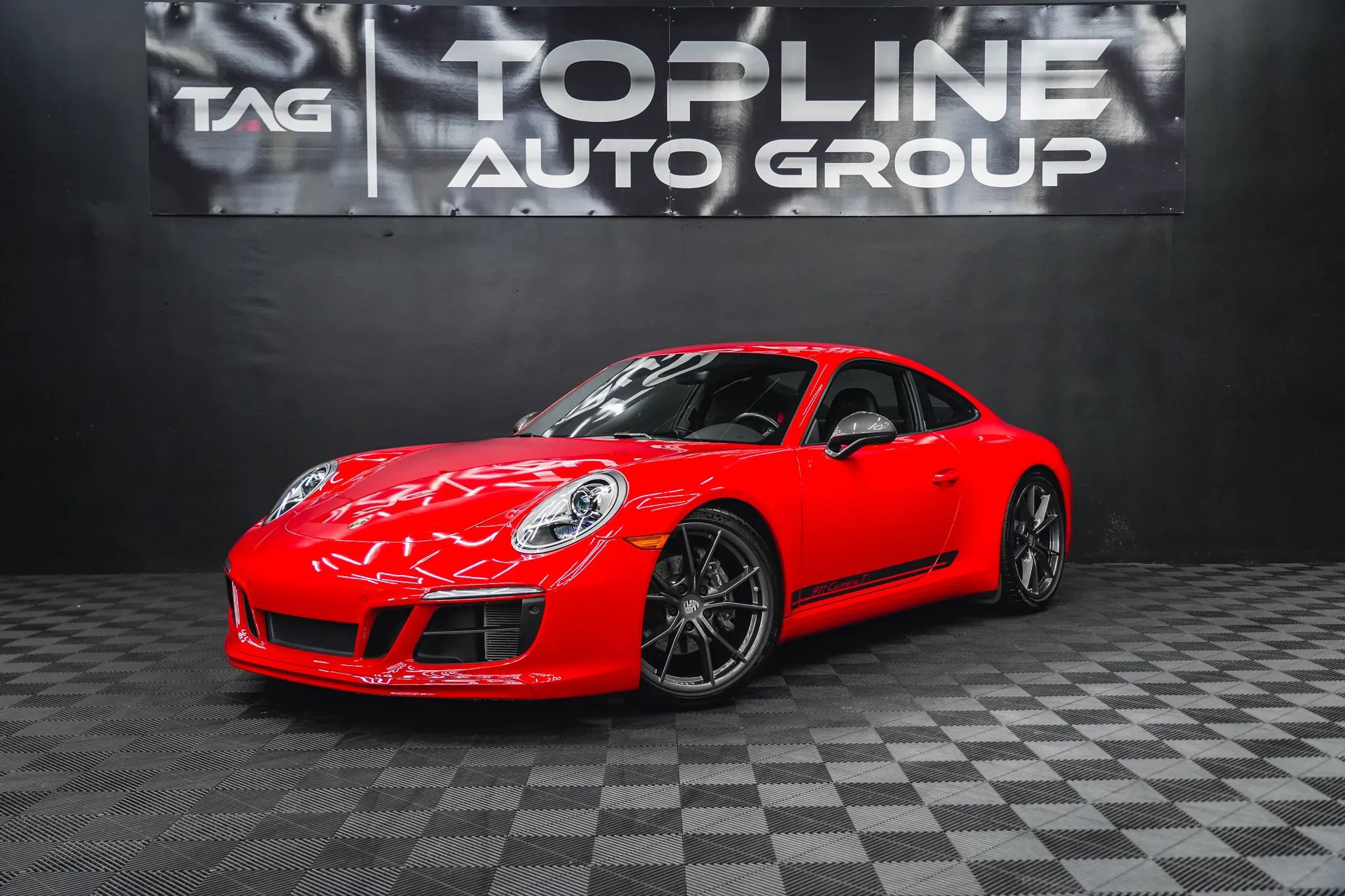 Used 2018 Porsche 911 Carrera T RWD image 1