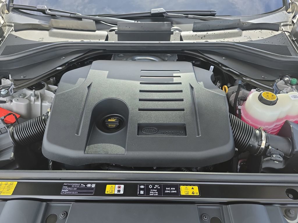 New 2026 Land Rover Range Rover Sport SE AWD/4WD image 32