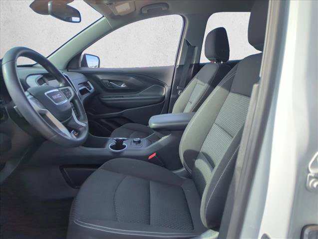 Used 2024 GMC Terrain SLE image 13
