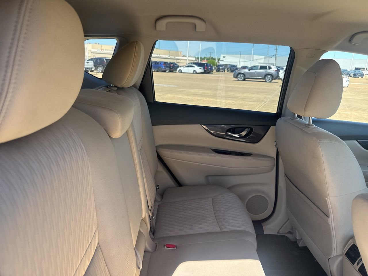 Used 2020 Nissan Rogue SV w/ Premium Package image 33