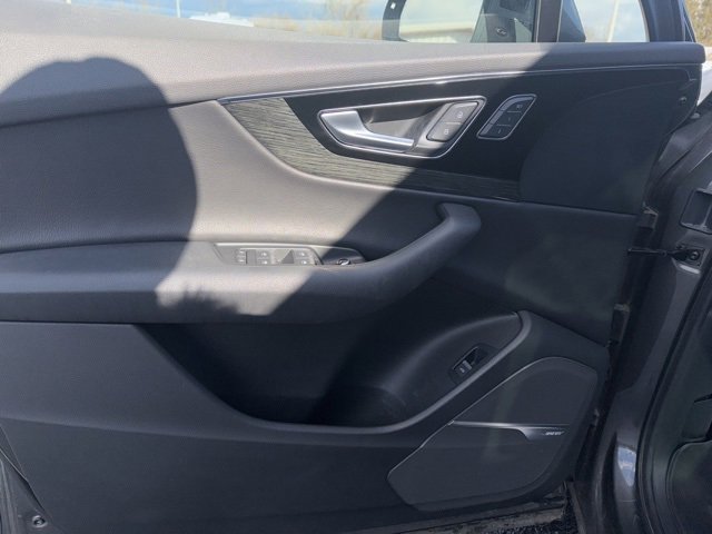 Used 2018 Audi Q7 3.0T Prestige image 17
