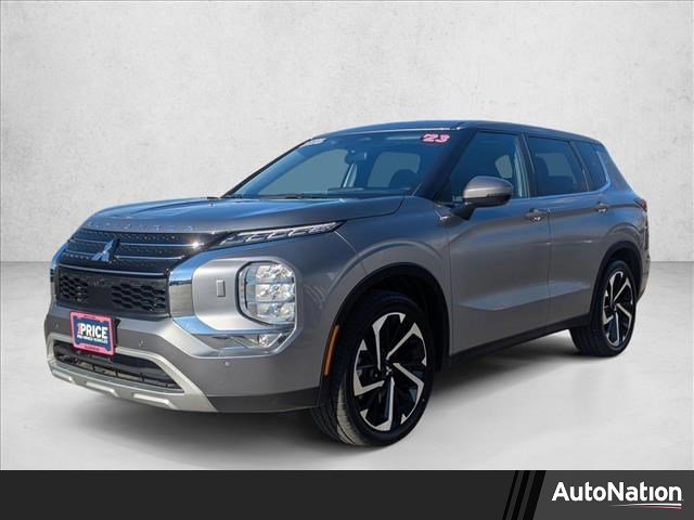 Used 2023 Mitsubishi Outlander SE image 1