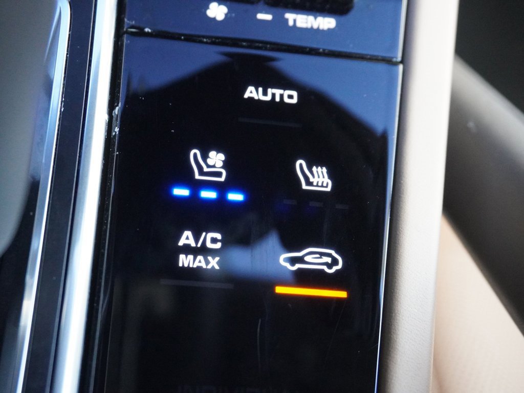 Used 2020 Porsche Cayenne Turbo image 64